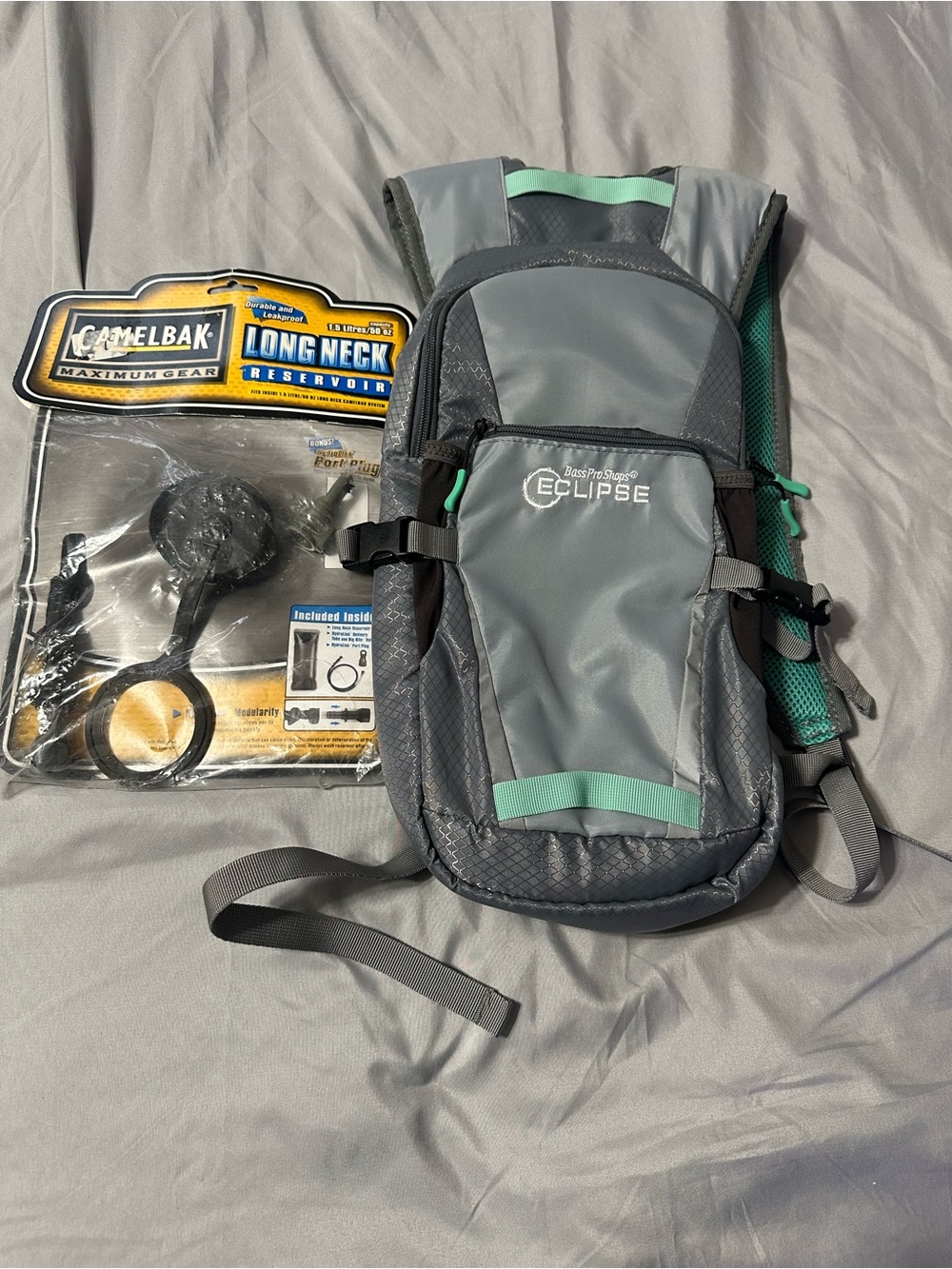 ECLIPSE BASS PRO SHOPS HYDRATION BACKPACK w/NEW BLADDER